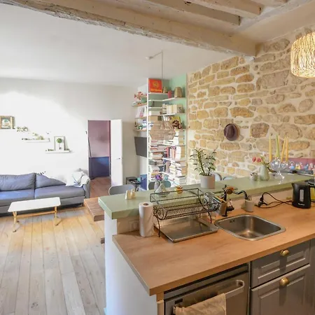 Charming Apartment In The Heart Of Paris ! *