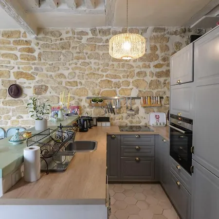 Charming Apartment In The Heart Of Paris !