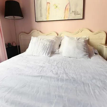 Charming Apartment In The Heart Of Paris ! * Париж